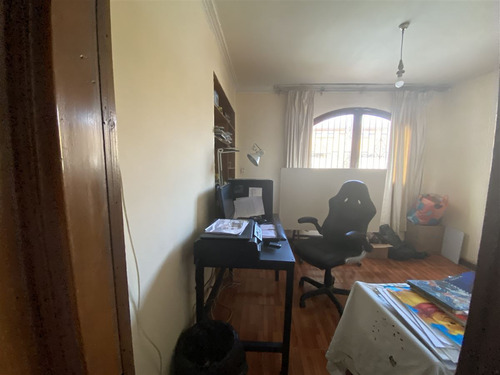 Casa En Venta De 6 Dorm. En La Cisterna