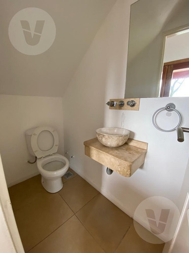 Casa En Venta Con Renta - Barrio Brickland, Canning