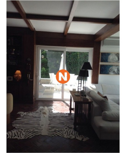 Casa En Venta Golf De Punta Del Este, Frente Al Mar, Con Vista , 6 Dormitorios.- Ref: 209970