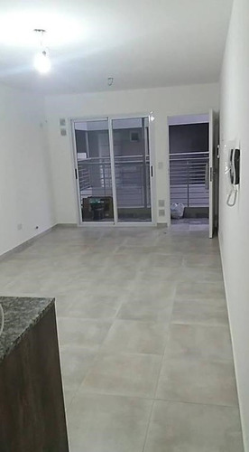 Imagen 3 de 5 de Departamento De 2 Ambientes Con Cochera