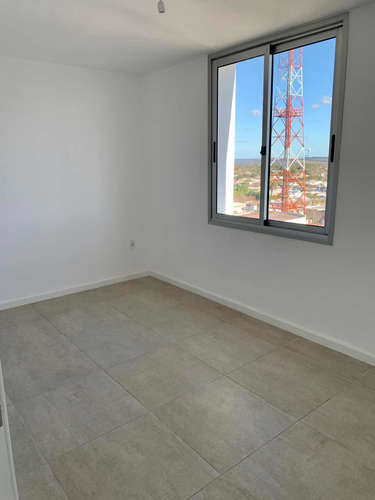 Apartamento 1 Dorm A Estrenar/piscina Y Parrillero