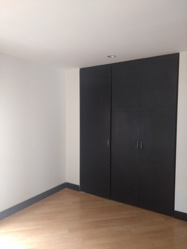 Imagen 8 de 13 de Apartamento Contemporaneo De Gran Altura Y Confort 2 Alcobas