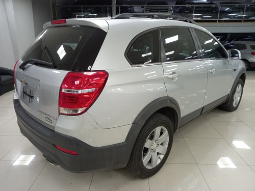 Imagen 3 de 15 de Chevrolet Captiva Ls 2.4 Mt 2016
