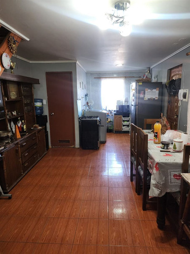 Casa En Venta De 2 Dorm. En Molina