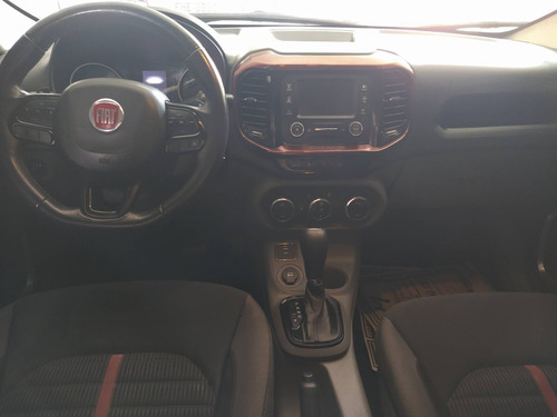 Imagem 10 de 14 de Fiat Toro 1.8 16v Evo Flex Freedom At6