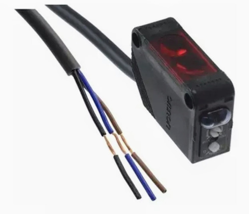 E3z-d82 Sensor Fotoelectrico Difuso Pnp Omron  Con Cable