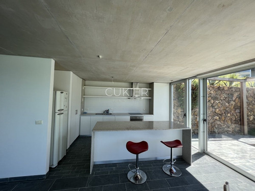 Imagen 10 de 18 de Alquiler De Temporada Y Alquiler De Apartamento 2 Dormitorios A Estrenar Duplex Con Piscina Propia Y Primera Linea Al Mar En Punta Ballena