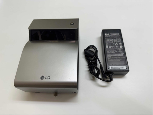 Proyector Portatil 100 LG Cinebeam Portatil Bateria