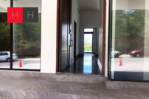 Imagen 5 de 18 de Casa En Venta Sierra Alta 9o. Sector, Carretera Nacional