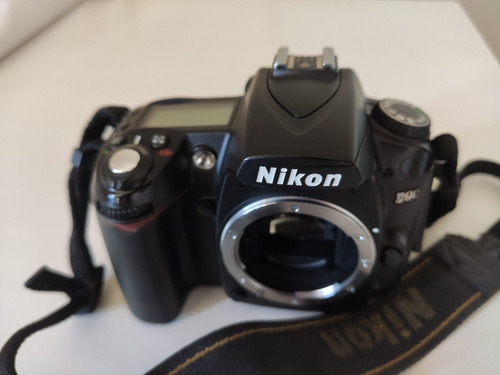 Câmera Nikon D90 Só O Corpo Sem Bateria