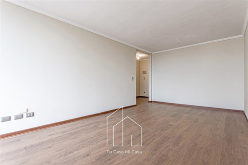 Amplio Departamento En Venta De 2 Dorm. En Ñuñoa