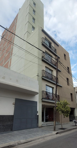 Venta De Departamentos Edificio Céntrico 