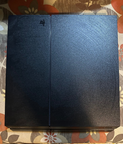 Playstation 4 Fat 500 Gb + 2 Joystick + Cables. Impecable!!! Negro