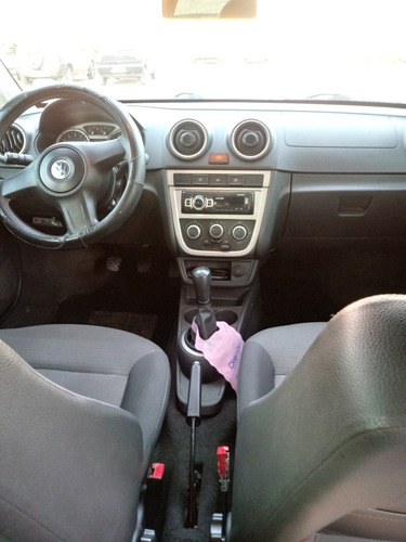 Volkswagen Voyage 2011 1.6 Vht Total Flex 4p