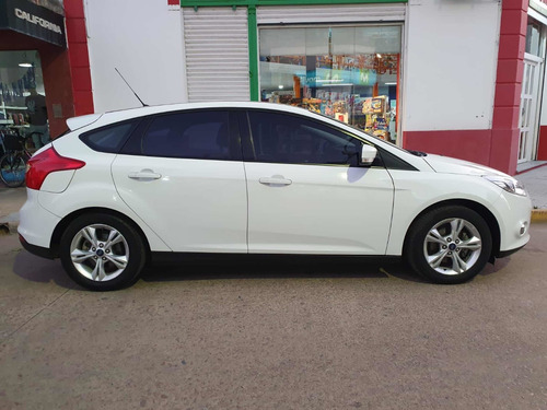 Imagen 3 de 13 de Ford Focus Se Plus