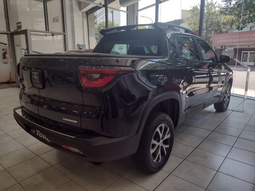 Imagen 12 de 25 de Fiat Toro