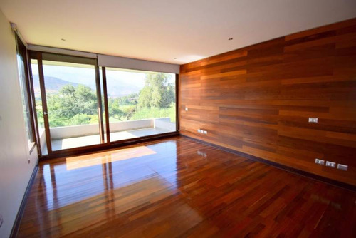 Casa Mediterranea En Exclusivo Condominio Cod.061