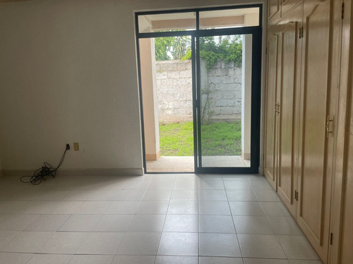 Casa En Venta En Villas De Irapuato, Irapuato, Guanajuato.
