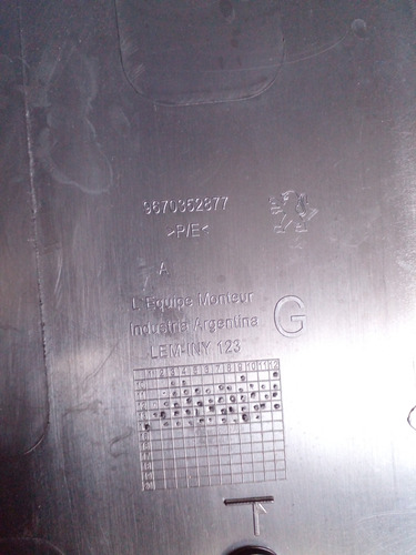 Acabamento Inferior Coluna Esquerda Peugeot 308 - 9670352877 (Usado)