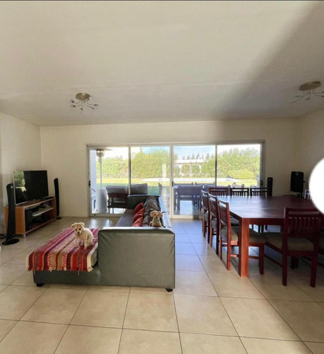 Casa En Venta - 3 Dormitorios 3 Baños - 807mts2 - Dique Luján