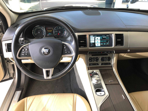 Jaguar Xf 2.0 Premium Luxury Turbocharged Gasolina 4p