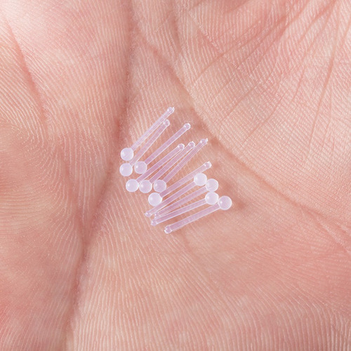 Piercing Transparente Para Nariz En Forma Recta Con Puntito