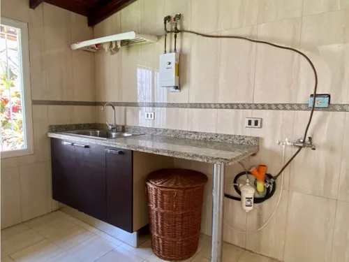 Casa En Venta Con Planta Eléctrica Macaracuay