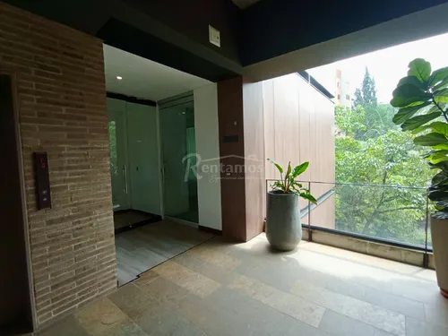 Oficina En Arriendo En El Poblado. Cod A776009