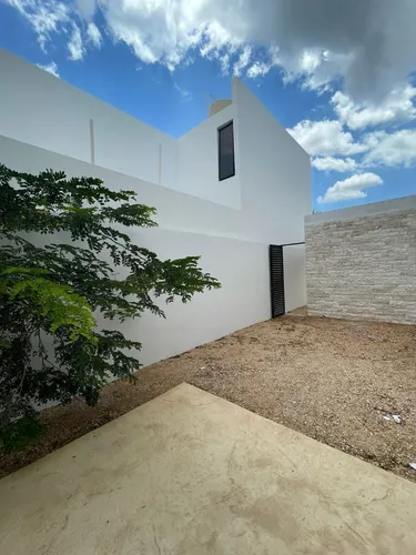 Casa En Praderas Del Mayab Con Alberca, Privada Con Amenidades Zona Norte Mérida