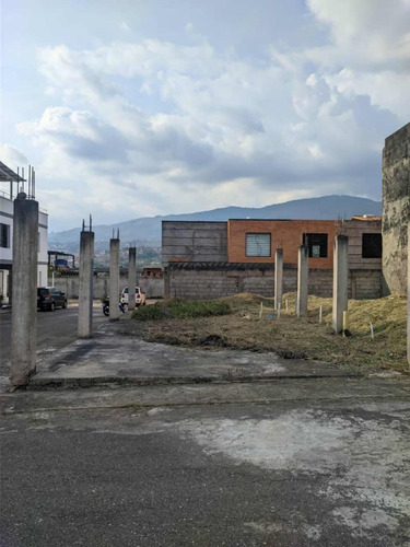 N.m Parcela En Venta En Arjona, Urbanización Valle Arriba