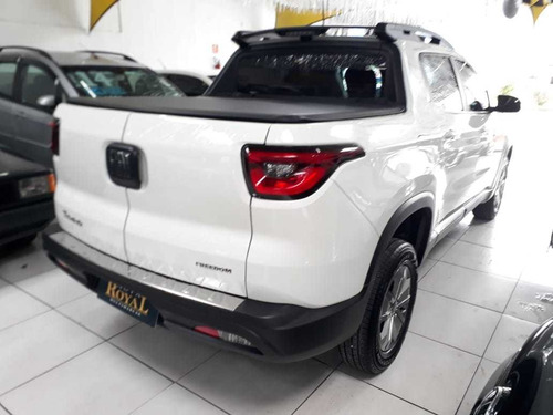 Imagem 4 de 11 de Fiat Toro Freedom 1.8 At6 4x2 (flex)