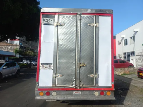Furgón Aislado Con Refrigeración