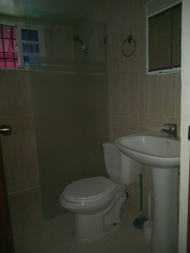 Se Alquila Hermoso Apart Remodelado, Res. Carmen Renata Iii