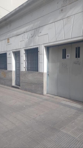 Casa De 2 Dormitorios En Alquiler, Zona Parque Savedra