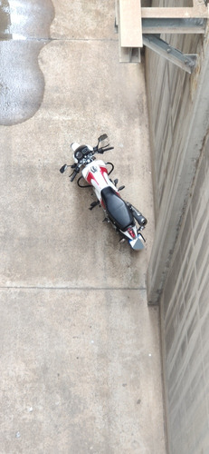 Bajaj V15