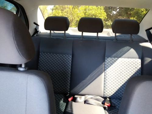 Volkswagen Voyage 1.6 Mi Comfortline 2015