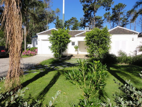 Imagen 2 de 30 de Punta Del Este, Rincon Del Indio, Brava, 3 Dormitorios Y Piscina.