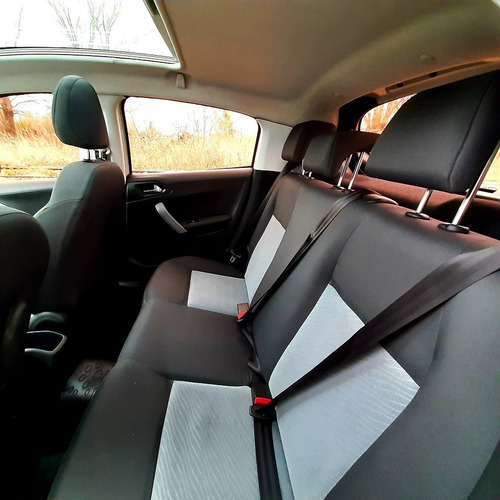 Imagen 8 de 15 de Peugeot 208 Allure Touch Screen - 2014