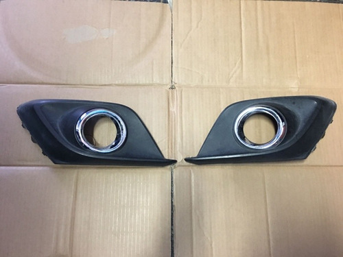 Rejillas De Faro Mazda 3 14-16 Originales