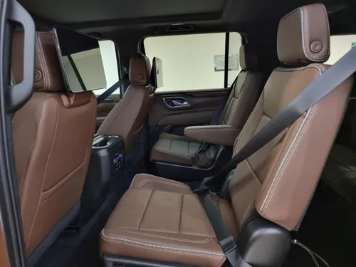 Chevrolet Suburban 5.3 High Country 4X4 At