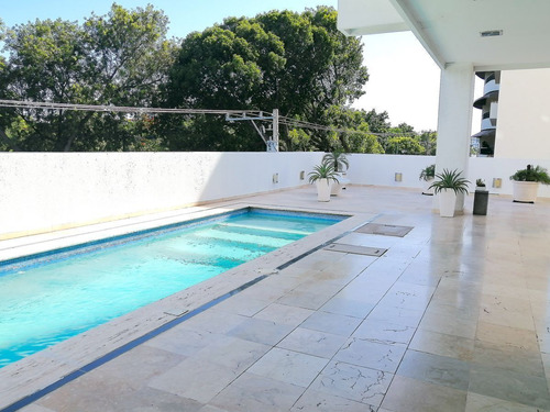 Penthouse En Alquiler En Los Cacicazgos. Av. Anacaona Con Vi