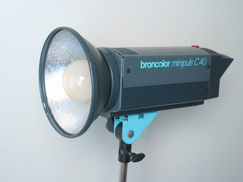 =15 Abril  Broncolor Minipuls C40 300ws 220v Flash Mala