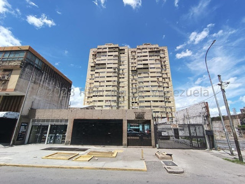 Yilmer Salazar Vende Apartamento En Zona Centro De Maracay 23-32595 Yjs