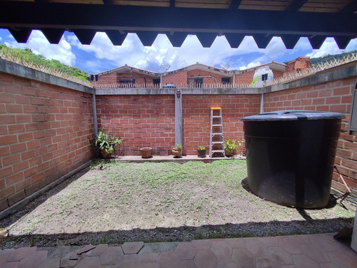 Imagen 12 de 12 de Town House En Urb. Valle De Chara, Valle Hermoso