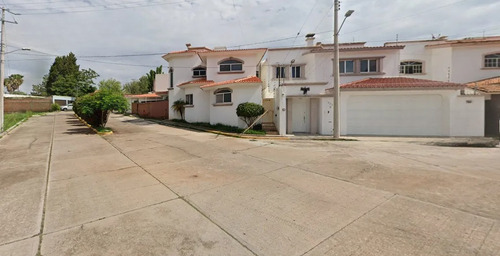 Bonita Propiedad En Venta En La Zona De Loma Dorada, Durango