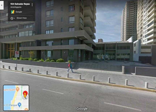 Salvador Reyes / Avenida Libertador Bernardo O'higgins