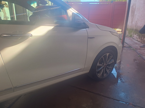 Fiat Cronos 1.8 16v Precision Pack Premium