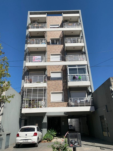 Imagen 12 de 12 de Depto 2 Ambientes En Saenz Peña Con Balcón