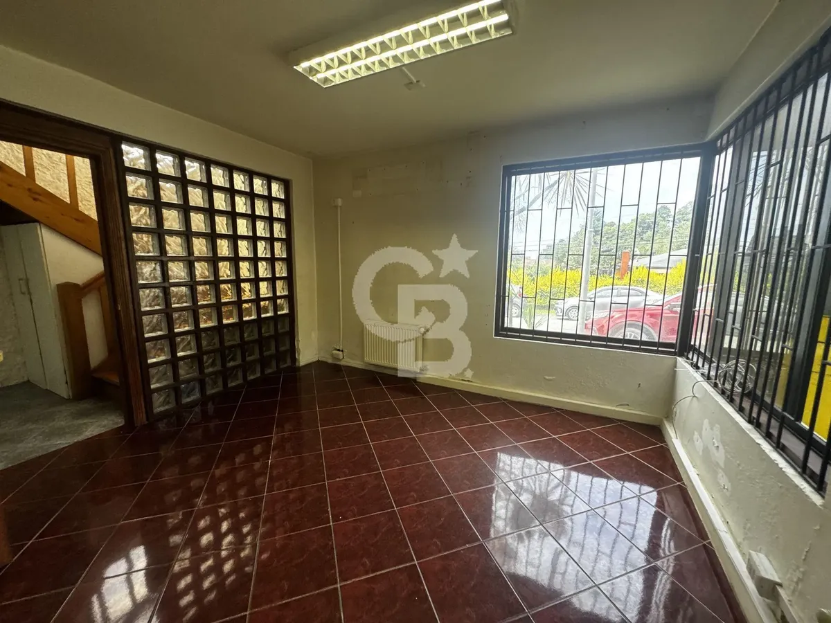 Imagen 4 de 18 de Atención Empresas, Arriendo Ideal A Pasos Del Centro.