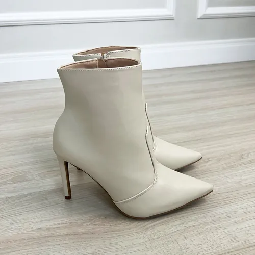 Bota Scarpin Cano Curto Feminina Salto Fino Preto Damannu